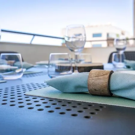 Amazing With Sea-view, Close To With Pool, Sauna, Wifi And Private Parking * Λάγος