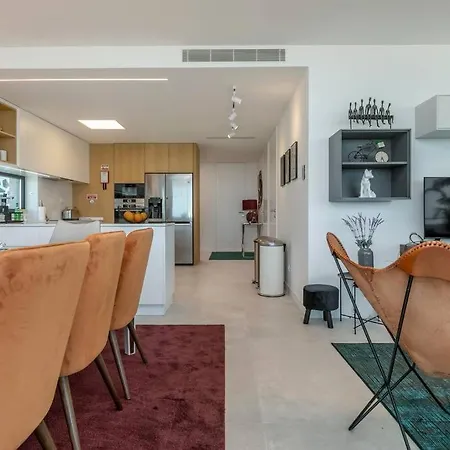 Amazing With Sea-view, Close To With Pool, Sauna, Wifi And Private Parking Διαμέρισμα *
