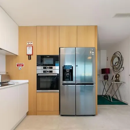 Amazing With Sea-view, Close To With Pool, Sauna, Wifi And Private Parking Λάγος