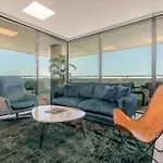 Amazing With Sea-view, Close To With Pool, Sauna, Wifi And Private Parking لاغوس