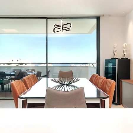 Apartamento Amazing With Sea-view, Close To With Pool, Sauna, Wifi And Private Parking Lagos