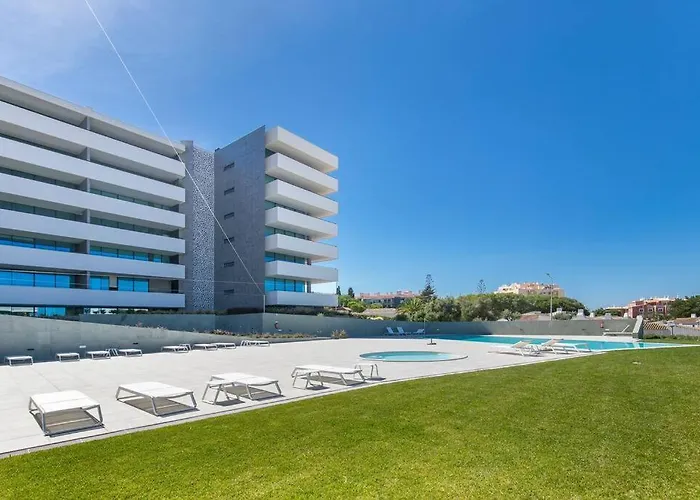 아파트 Amazing With Sea-view, Close To With Pool, Sauna, Wifi And Private Parking *