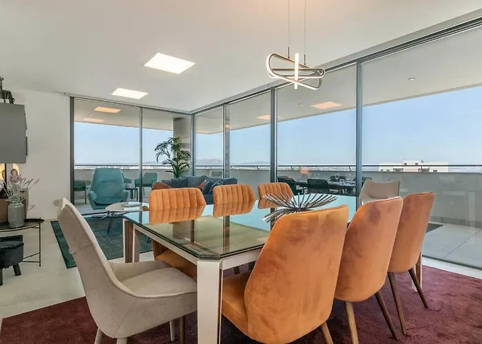 Amazing With Sea-view, Close To With Pool, Sauna, Wifi And Private Parking * 라고스