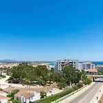 Amazing With Sea-view, Close To With Pool, Sauna, Wifi And Private Parking Lagos