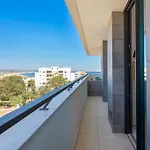 Amazing With Sea-view, Close To With Pool, Sauna, Wifi And Private Parking * Lagos