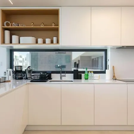 Amazing With Sea-view, Close To With Pool, Sauna, Wifi And Private Parking Lejlighed Lagos