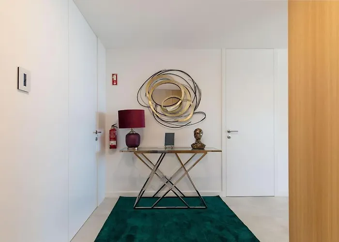 Amazing With Sea-view, Close To With Pool, Sauna, Wifi And Private Parking * לאגוּ‏ש