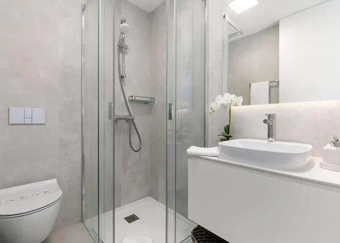 Amazing With Sea-view, Close To With Pool, Sauna, Wifi And Private Parking דירה *