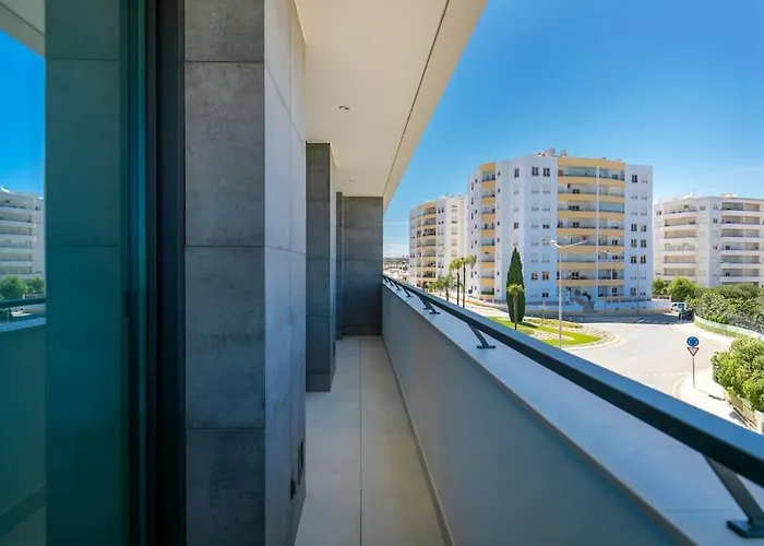 Amazing With Sea-view, Close To With Pool, Sauna, Wifi And Private Parking דירה לאגוּ‏ש