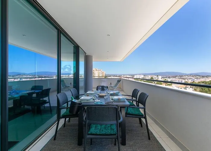 Amazing With Sea-view, Close To With Pool, Sauna, Wifi And Private Parking