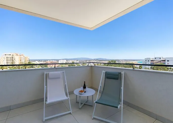 Amazing With Sea-view, Close To With Pool, Sauna, Wifi And Private Parking Lejlighed *