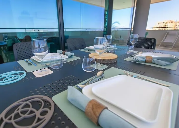 דירה Amazing With Sea-view, Close To With Pool, Sauna, Wifi And Private Parking לאגוּ‏ש