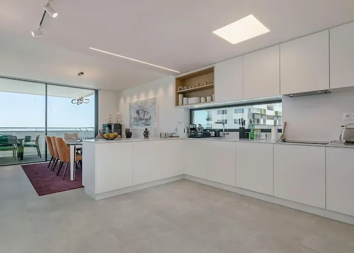 Amazing With Sea-view, Close To With Pool, Sauna, Wifi And Private Parking *