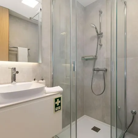 Amazing With Sea-view, Close To With Pool, Sauna, Wifi And Private Parking